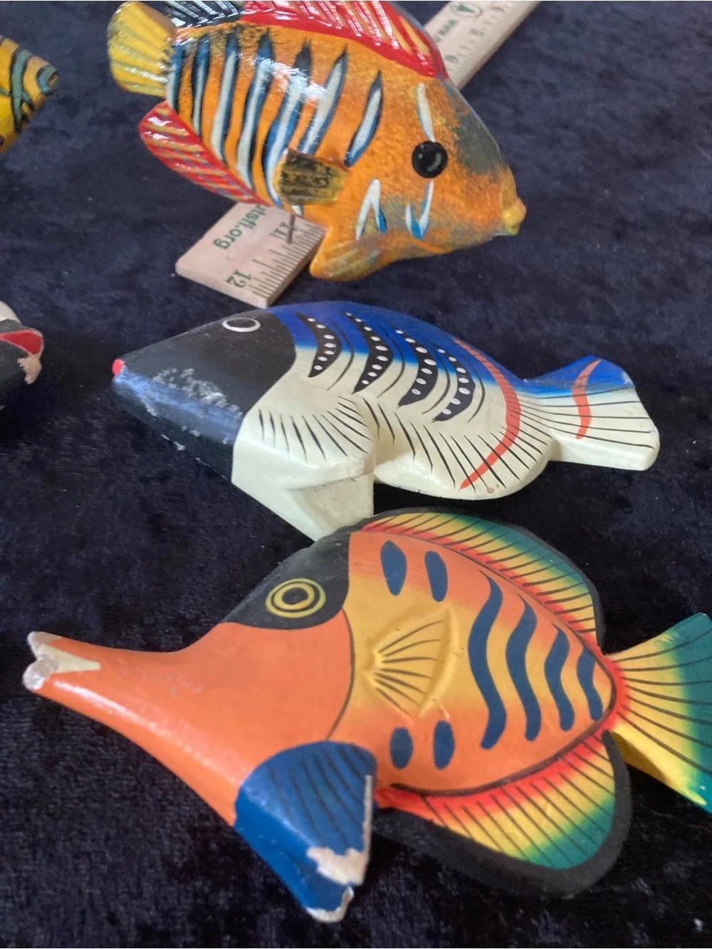 Hand-Painted Decorative Fish Wood Figurines - Colorful Blue, Yellow, Red
